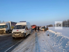 Изображение В столкновении двух авто и «КАМАЗа» пострадала супружеская пара