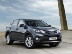 Изображение Toyota RAV4 обзавелся новыми комплектациями